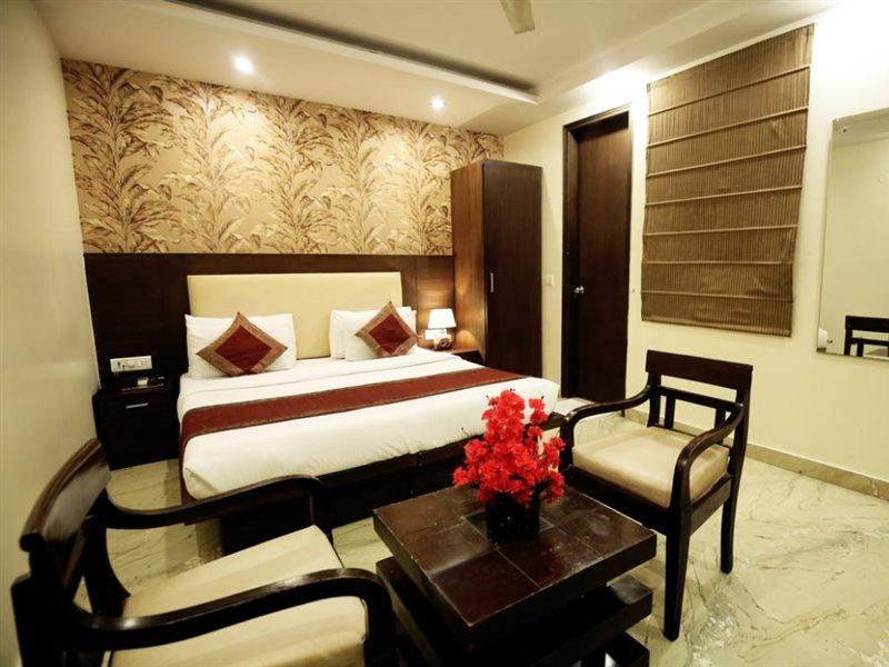 Hotel B Continental Delhi  Eksteriør bilde