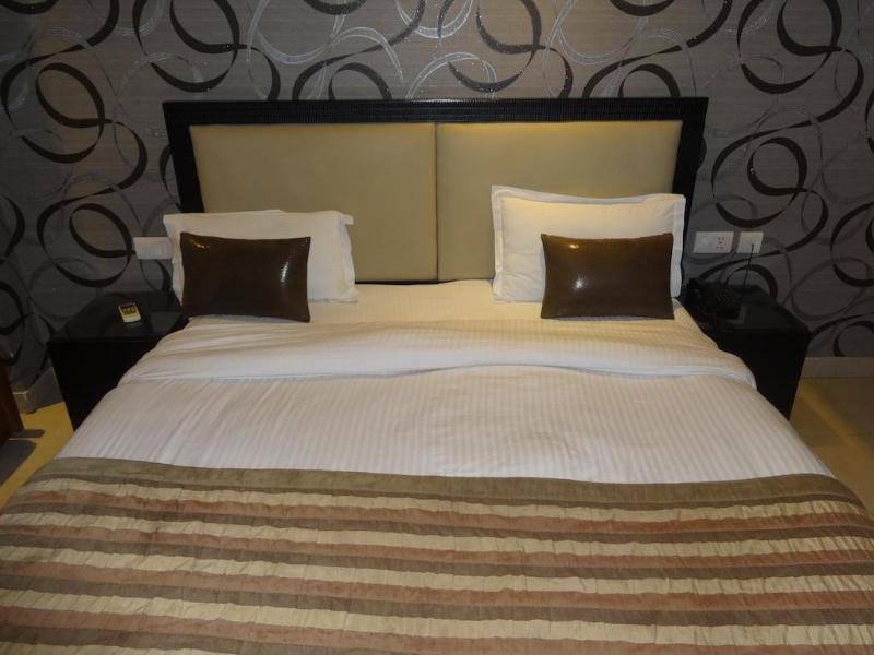 Hotel B Continental Delhi  Eksteriør bilde