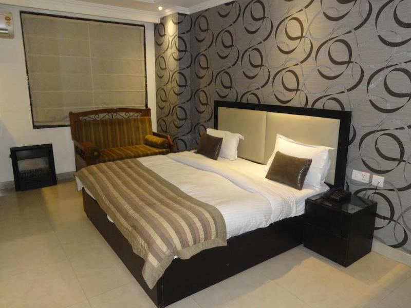 Hotel B Continental Delhi  Eksteriør bilde